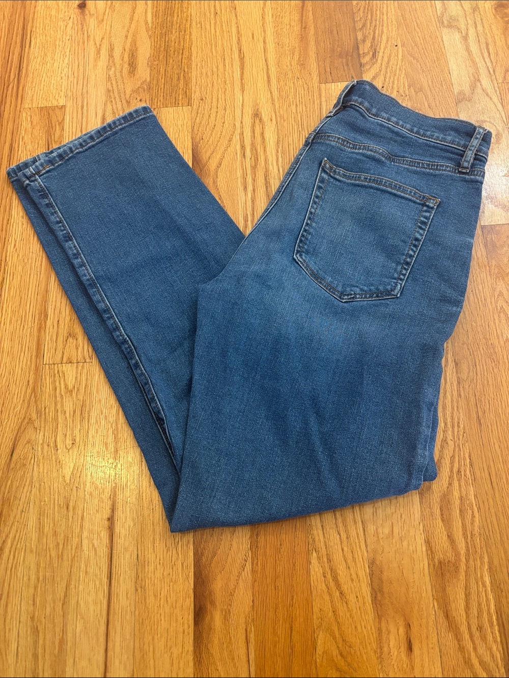 Classic Straight-Leg Women’s Jeans in Mid Blue